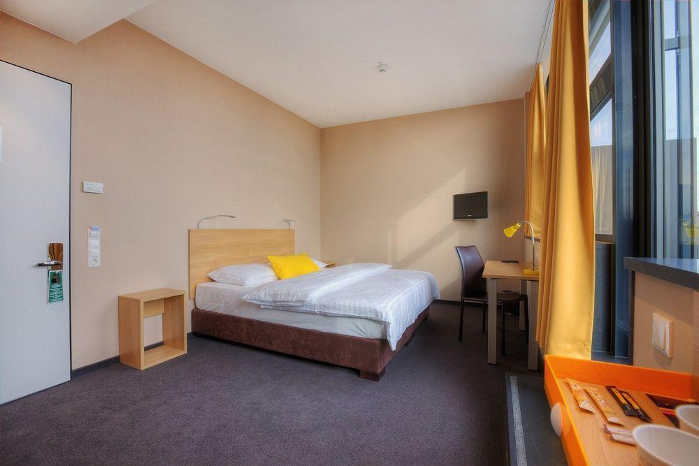 B&B Hotel Muenchen-Moosach Ngoại thất bức ảnh